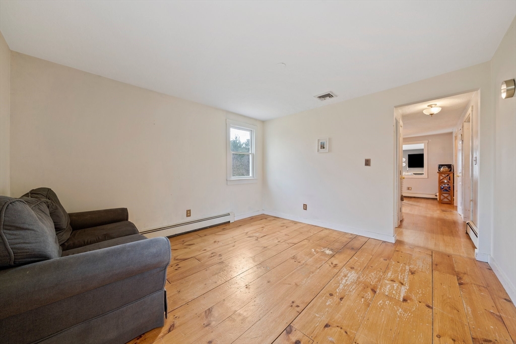 4 Jacqueline Ln