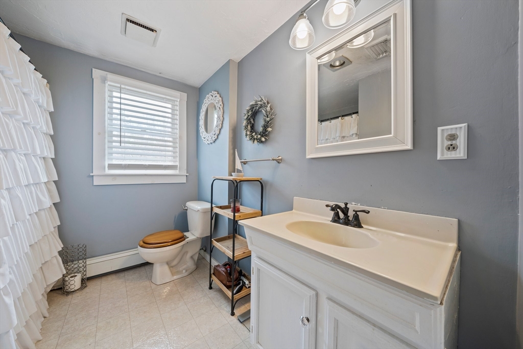 4 Jacqueline Ln