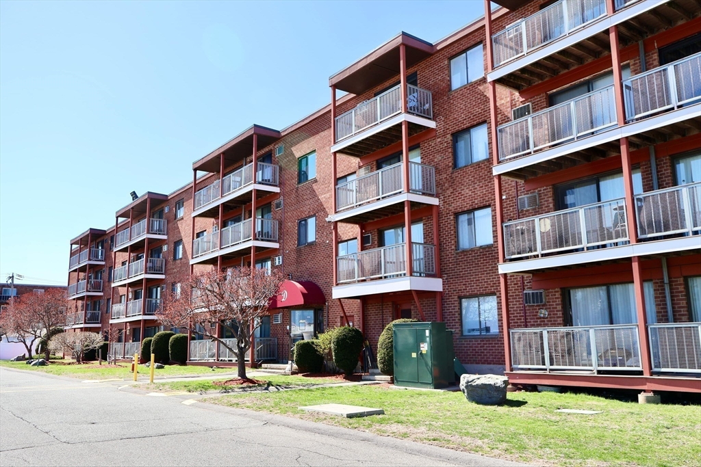 175 Ward St # 35