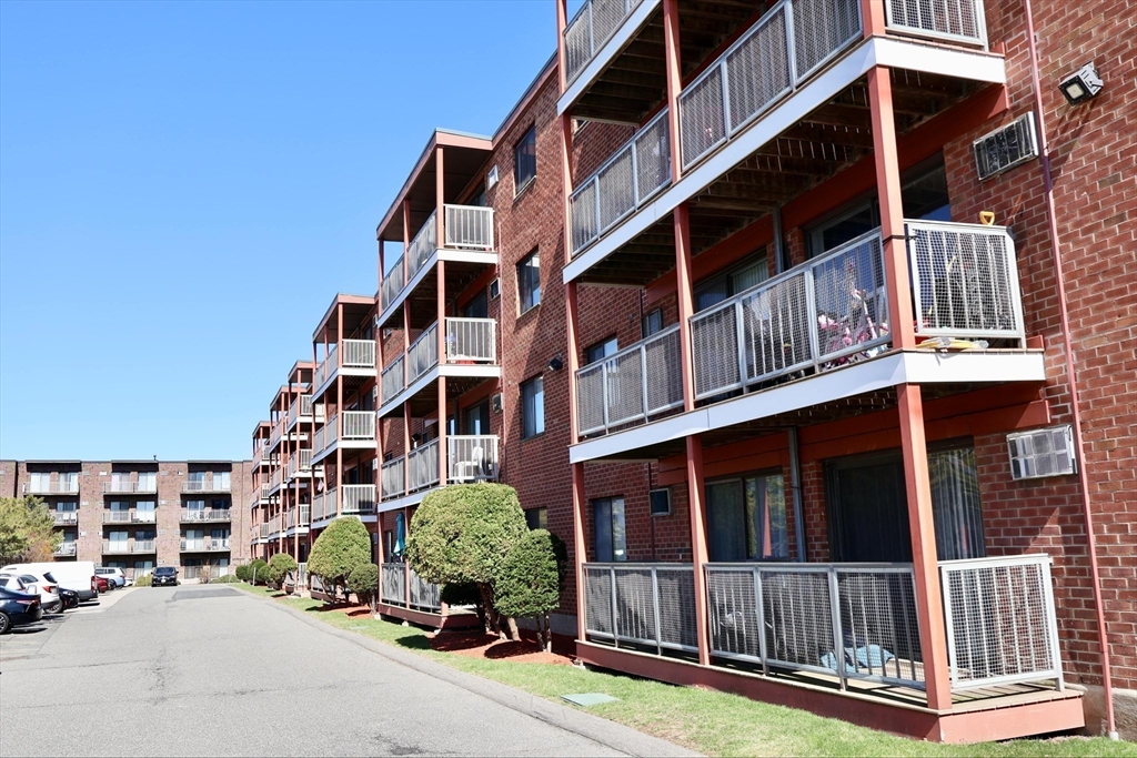 175 Ward St # 35