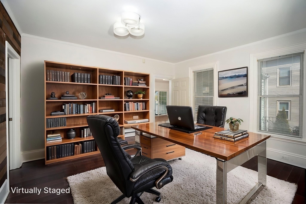 221 Mountain Ave