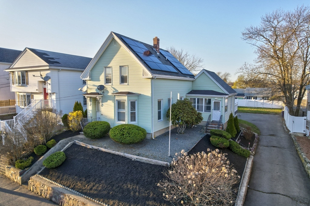221 Mountain Ave