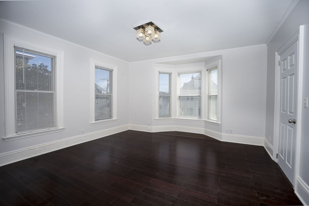 221 Mountain Ave
