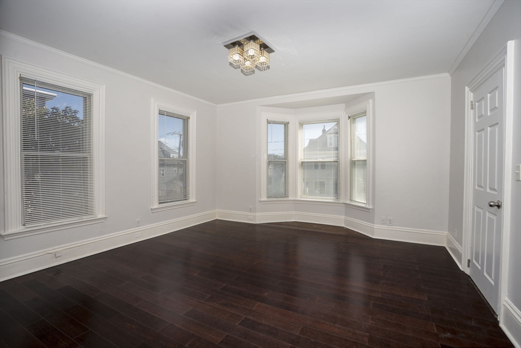 221 Mountain Ave