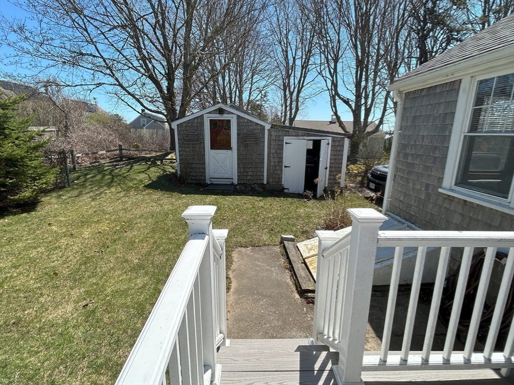 61 Pond View Ave