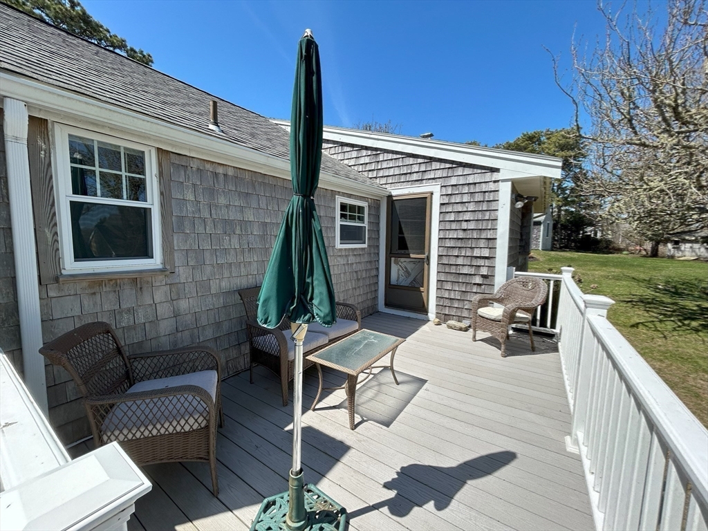 61 Pond View Ave