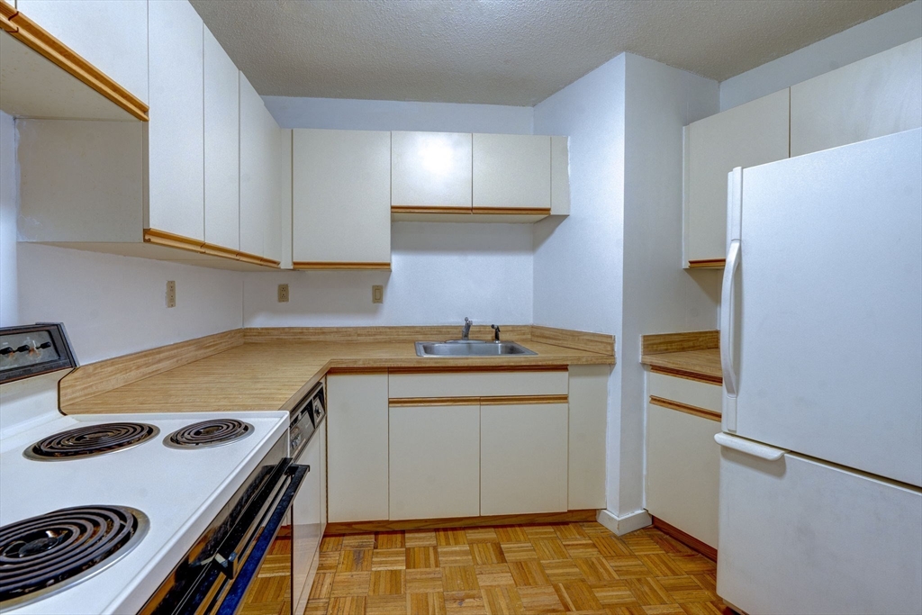 90 Quincy Shore Dr Unit: 414