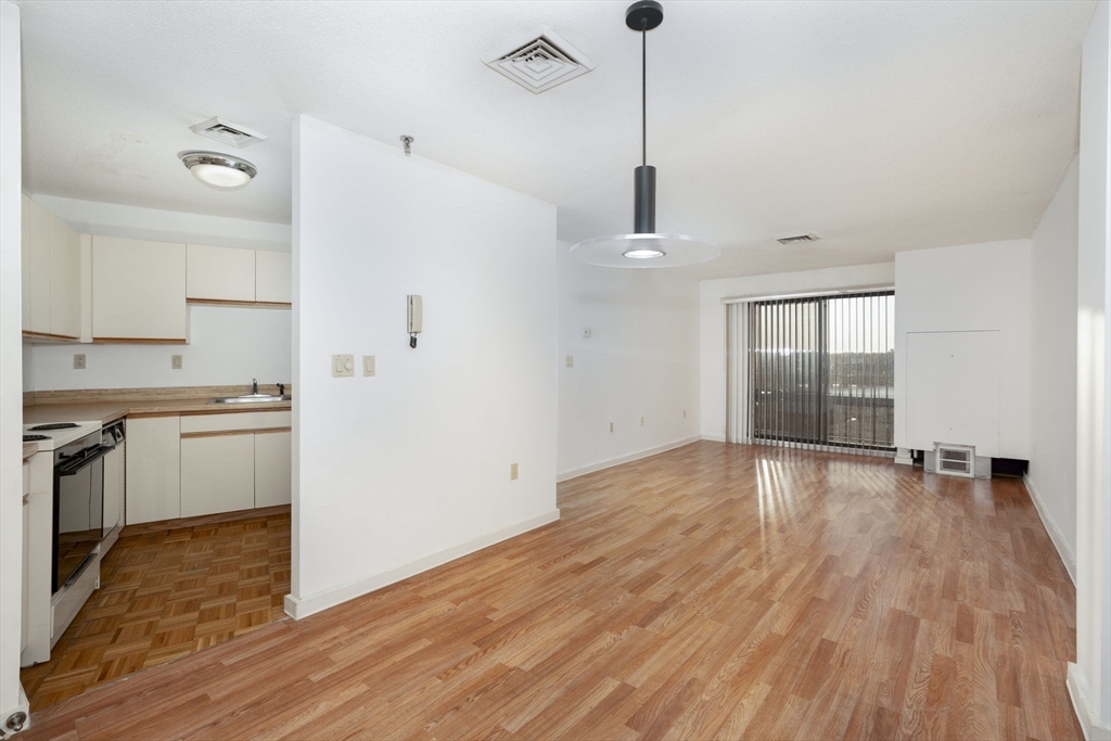 90 Quincy Shore Dr Unit: 414