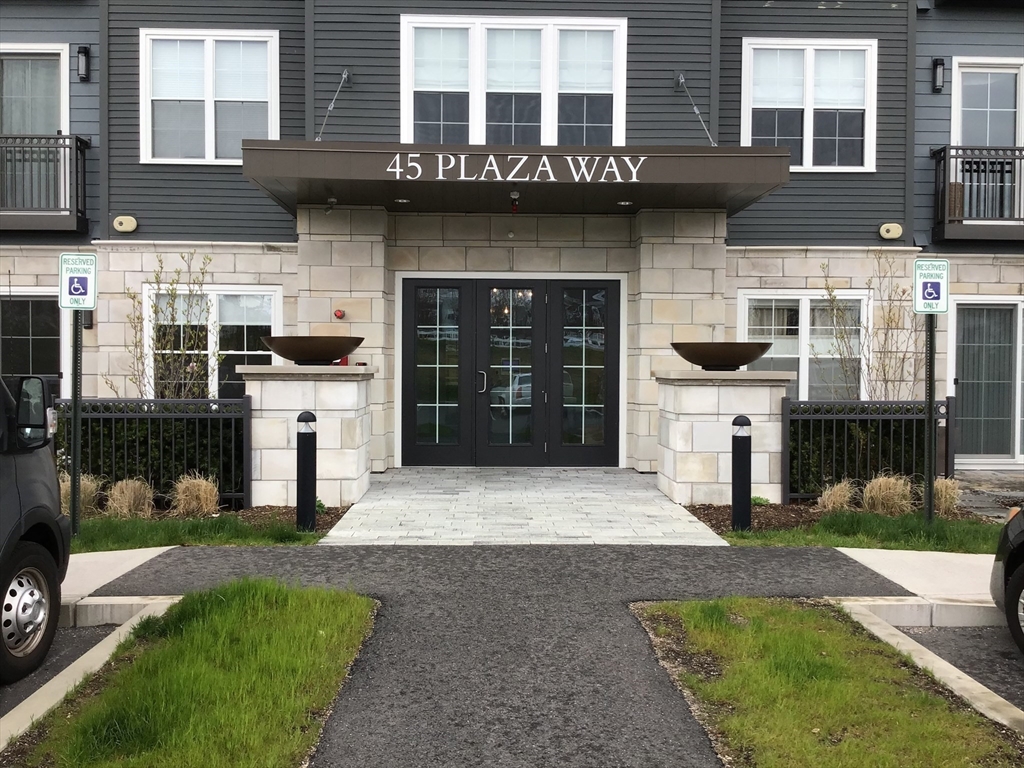 45 Plaza Way # 101