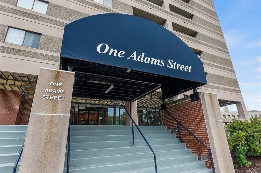 1 Adams St # 207