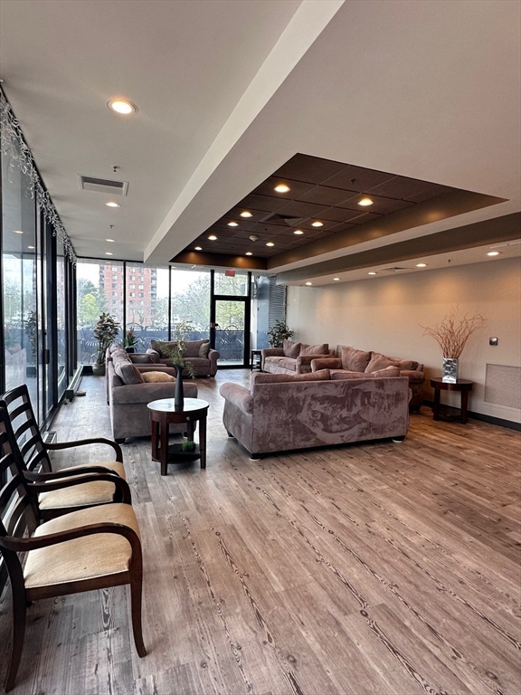 1 Adams St # 207