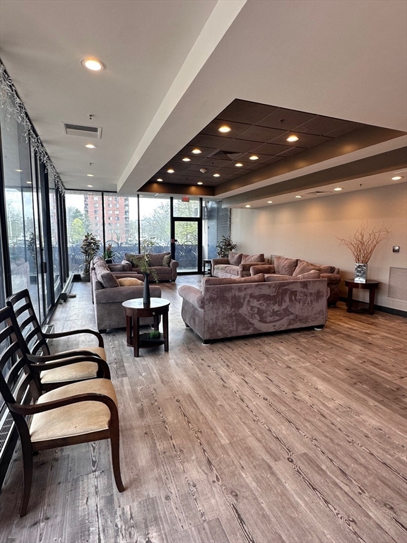 1 Adams St # 207