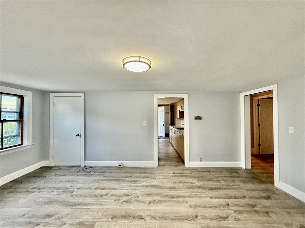 84 Pearl St # 1R