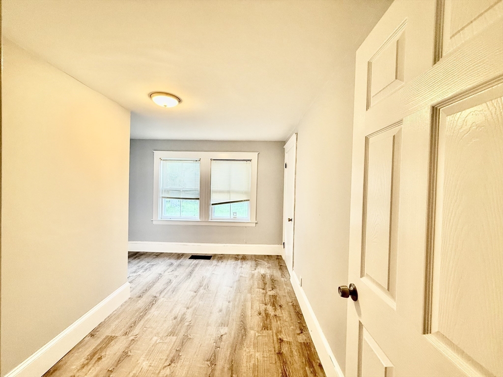 84 Pearl St # 1R