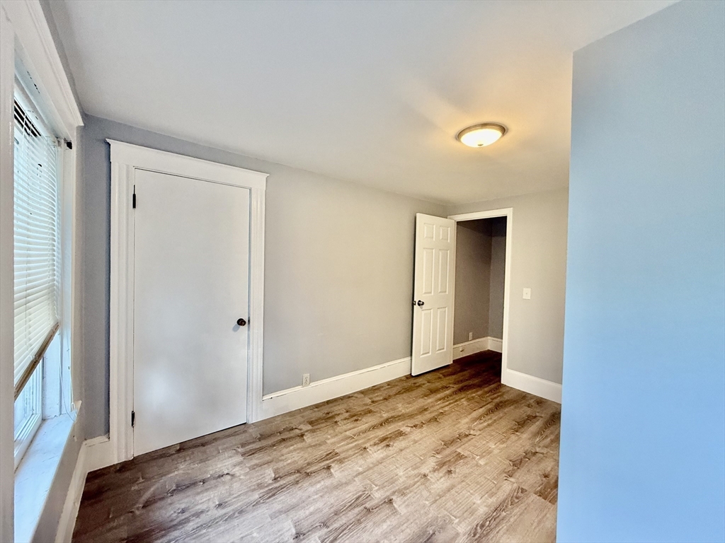 84 Pearl St # 1R