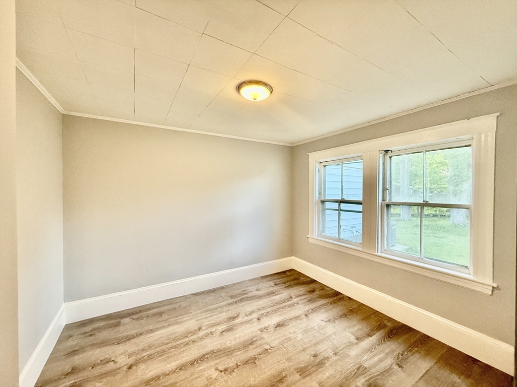84 Pearl St # 1R