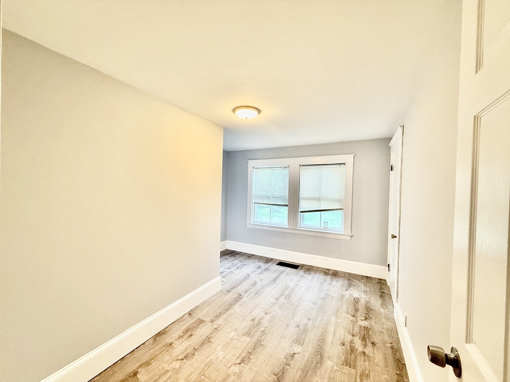 84 Pearl St # 1R