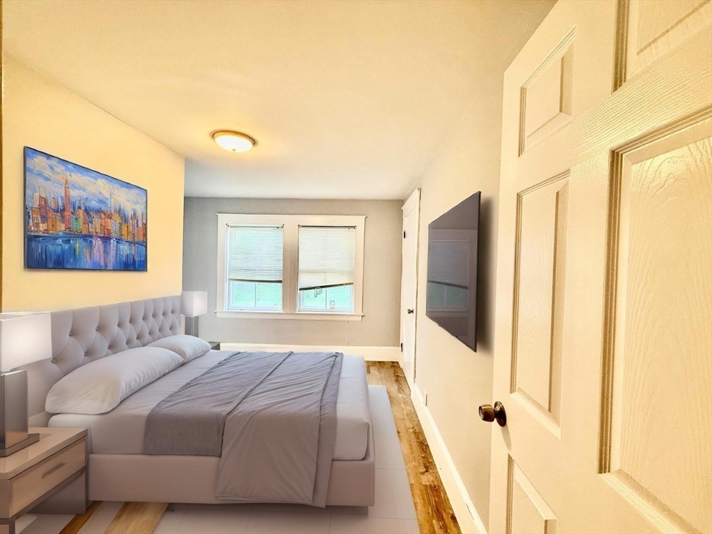 84 Pearl St # 1R