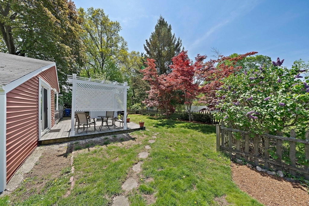 524 Commercial St