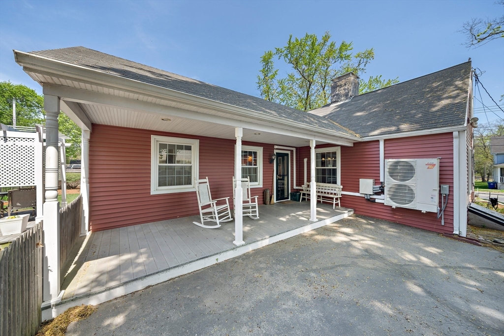 524 Commercial St