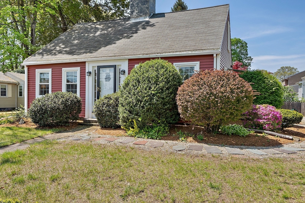 524 Commercial St