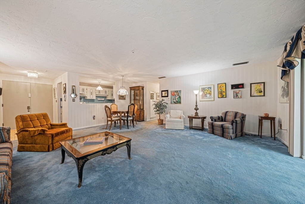 500 Willard St # 203