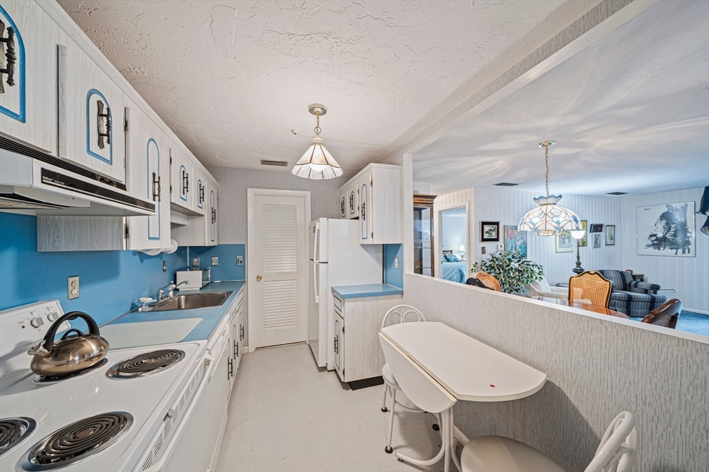 500 Willard St # 203