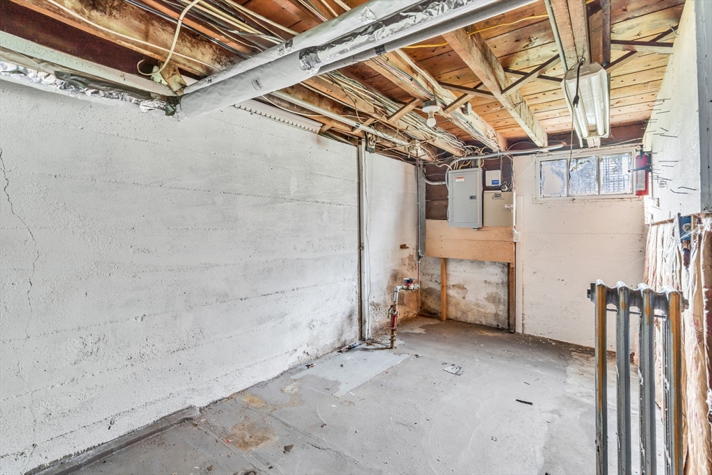 524 Ash St
