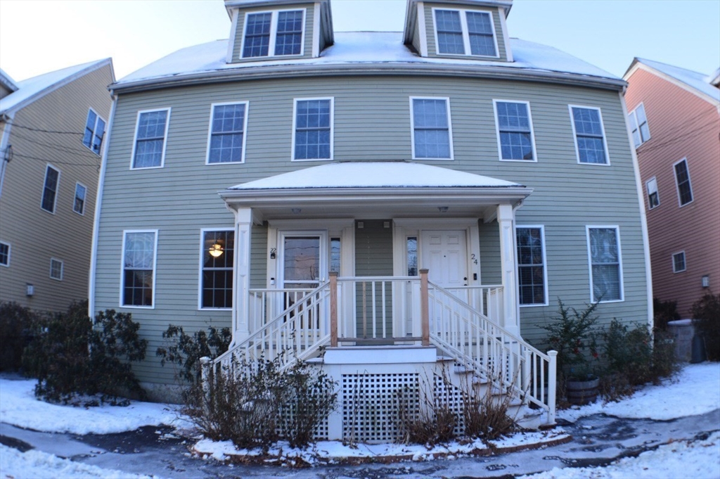 22 Dacy St # 22