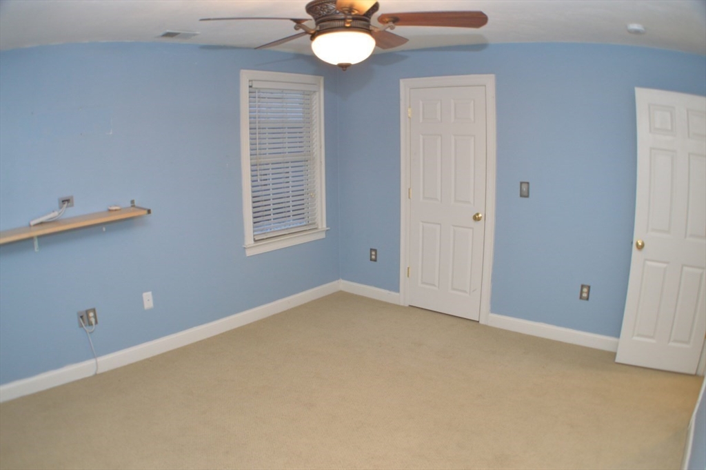 22 Dacy St # 22