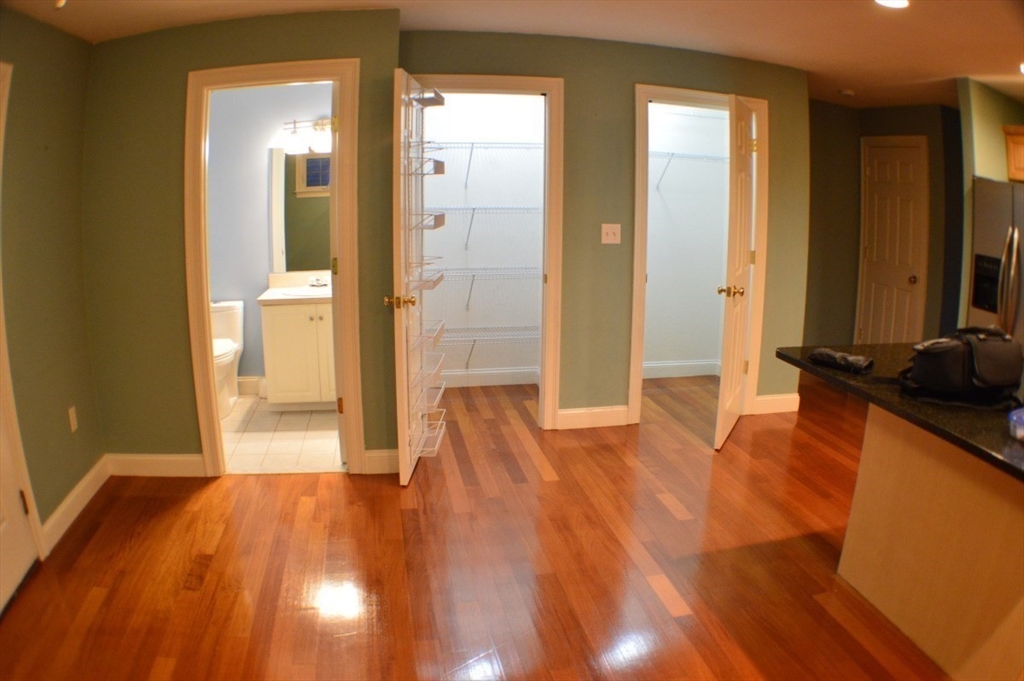 22 Dacy St # 22