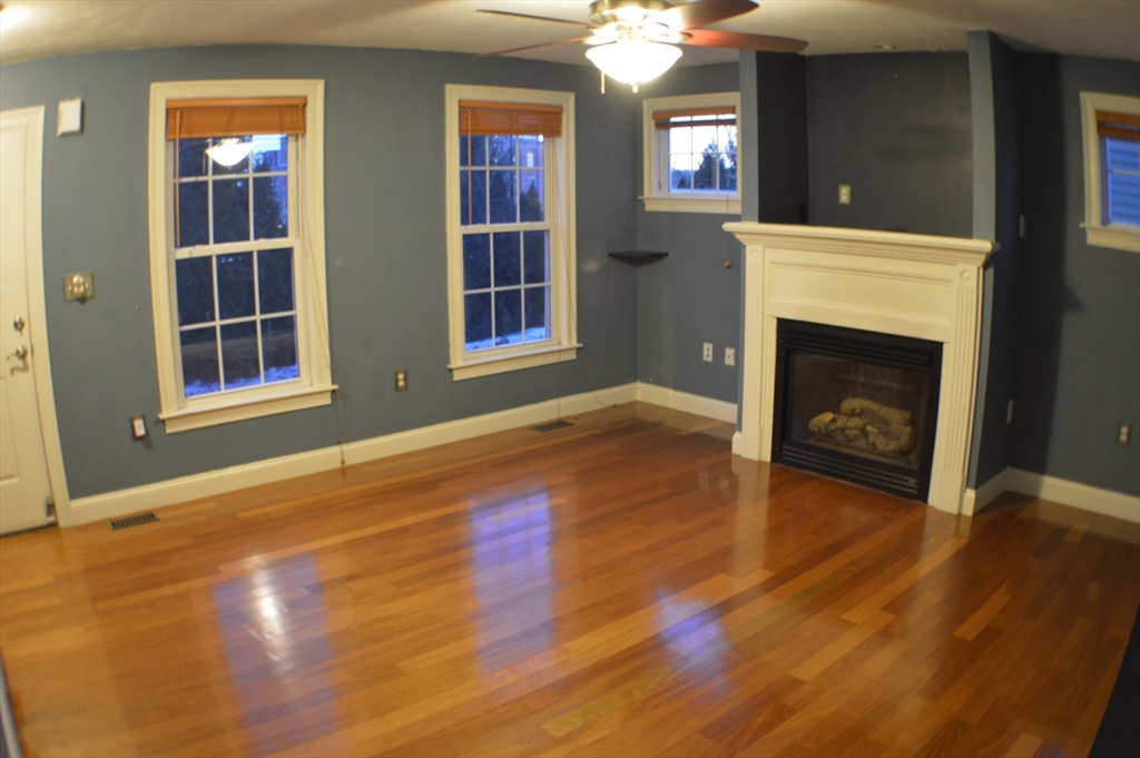 22 Dacy St # 22