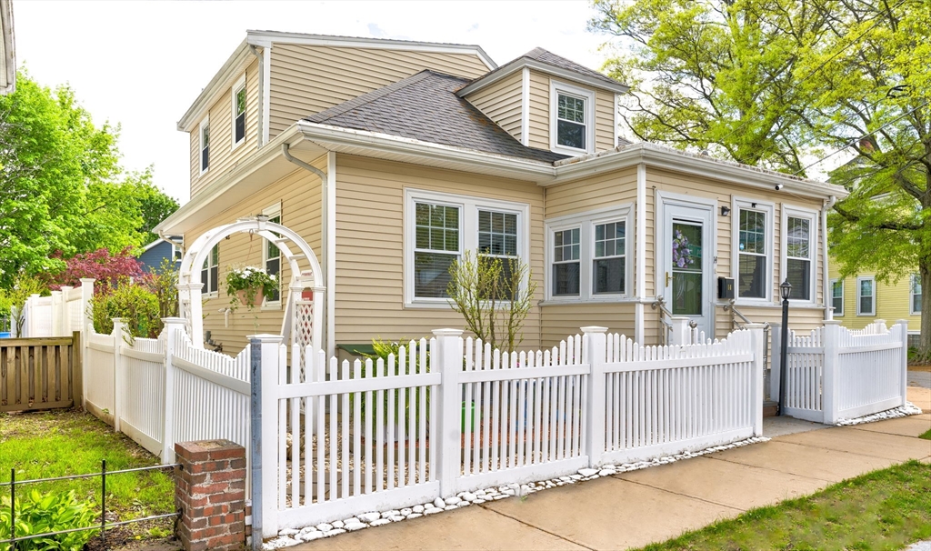 14 Sterling St