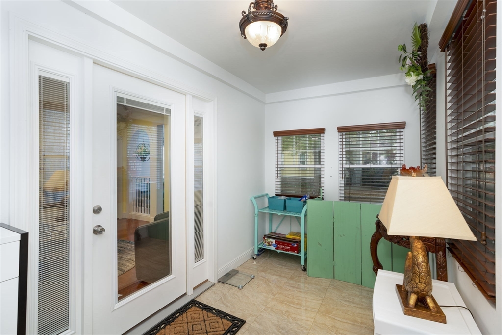 14 Sterling St