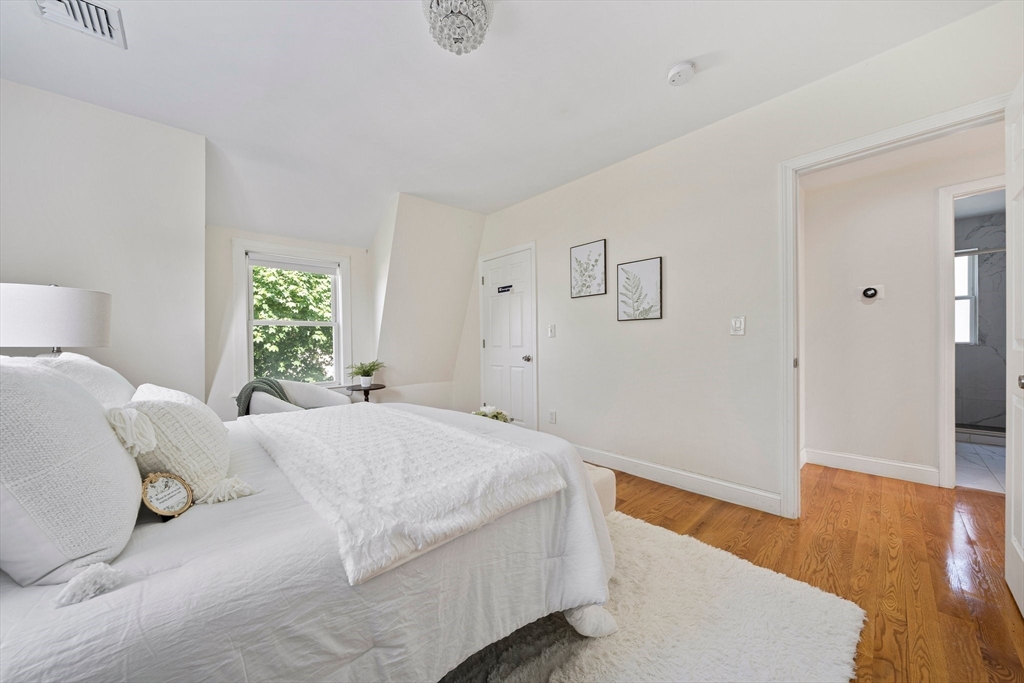 26 Stewart St