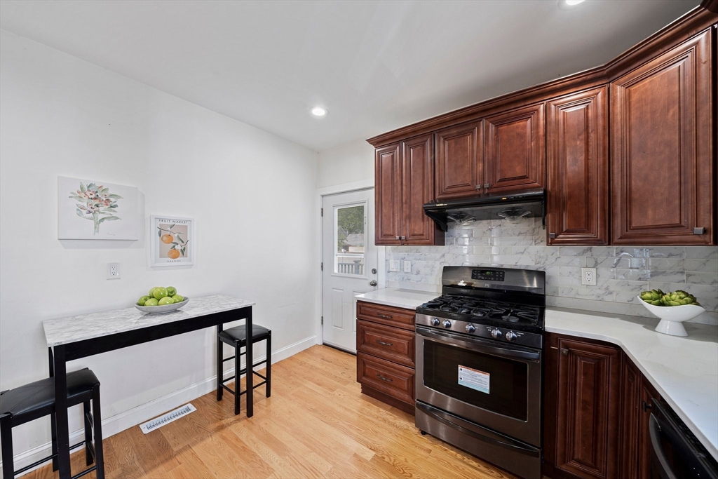 26 Stewart St