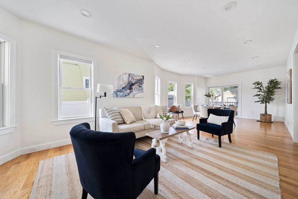 26 Stewart St