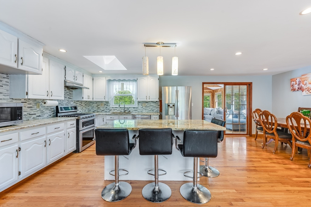 111 E Vanston Rd