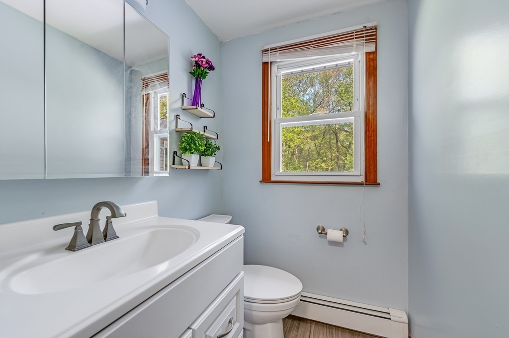 111 E Vanston Rd