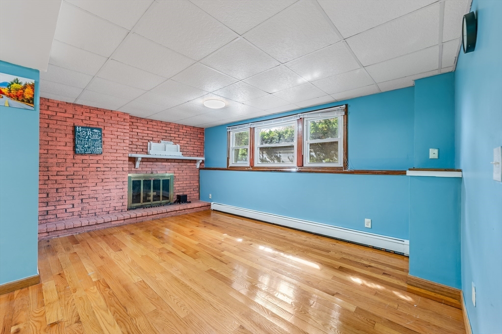 111 E Vanston Rd