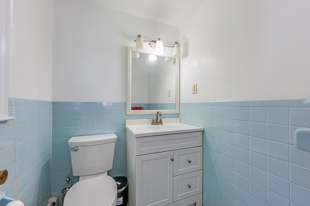 111 E Vanston Rd