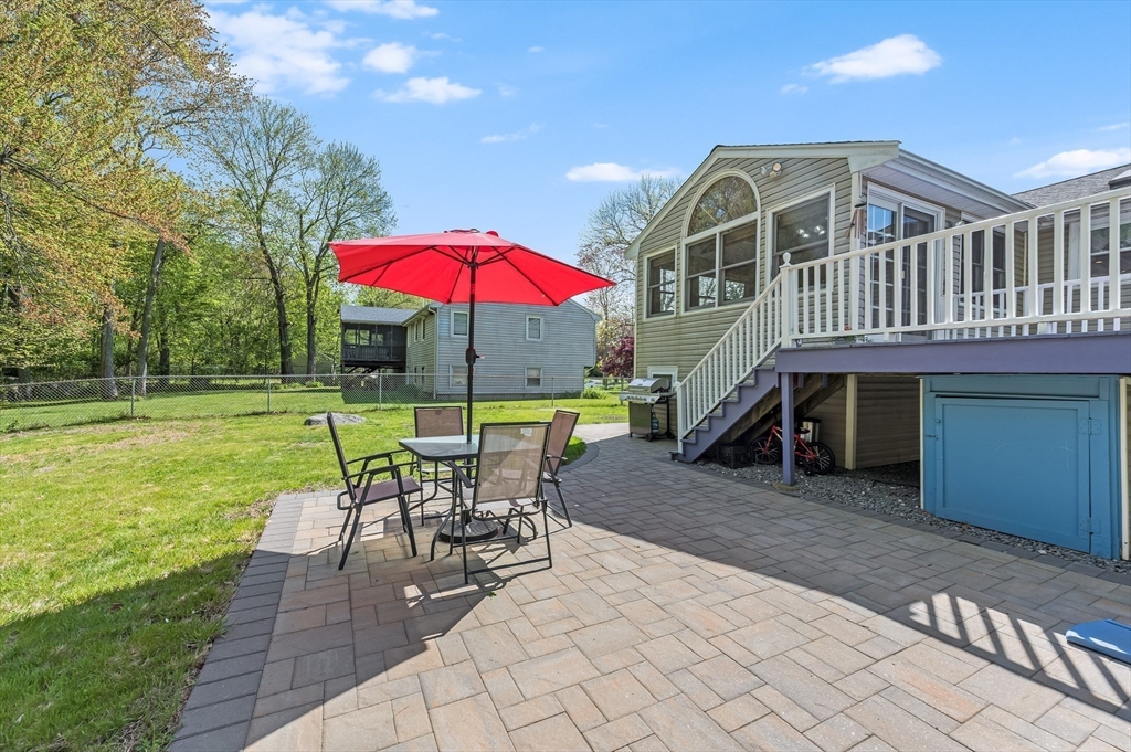 111 E Vanston Rd