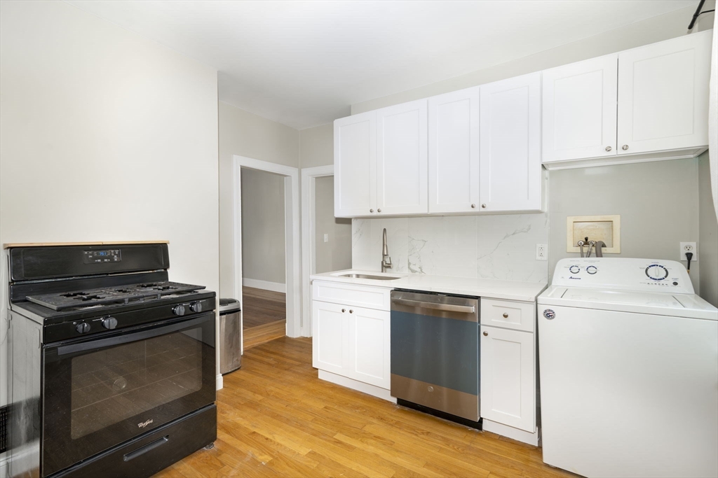 90 Safford St # 2