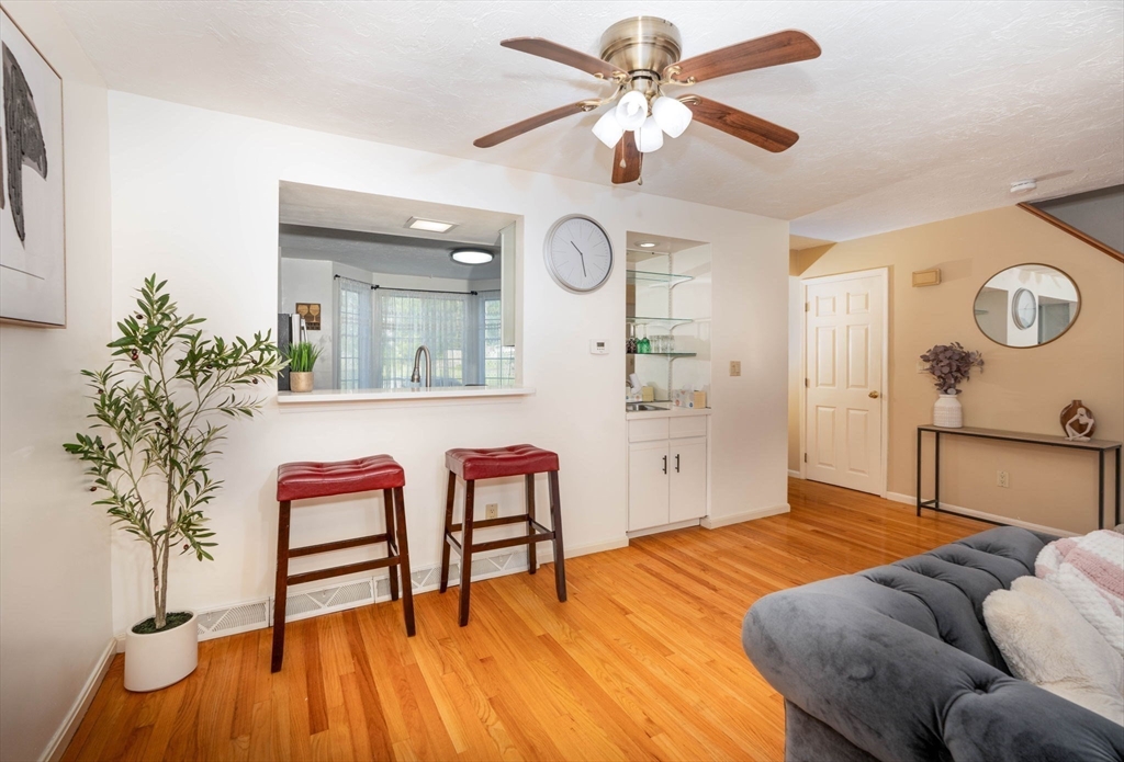 25 Church St # 2