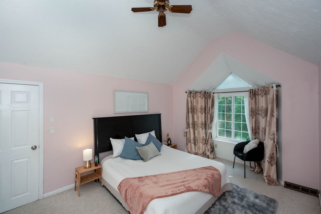 25 Church St # 2