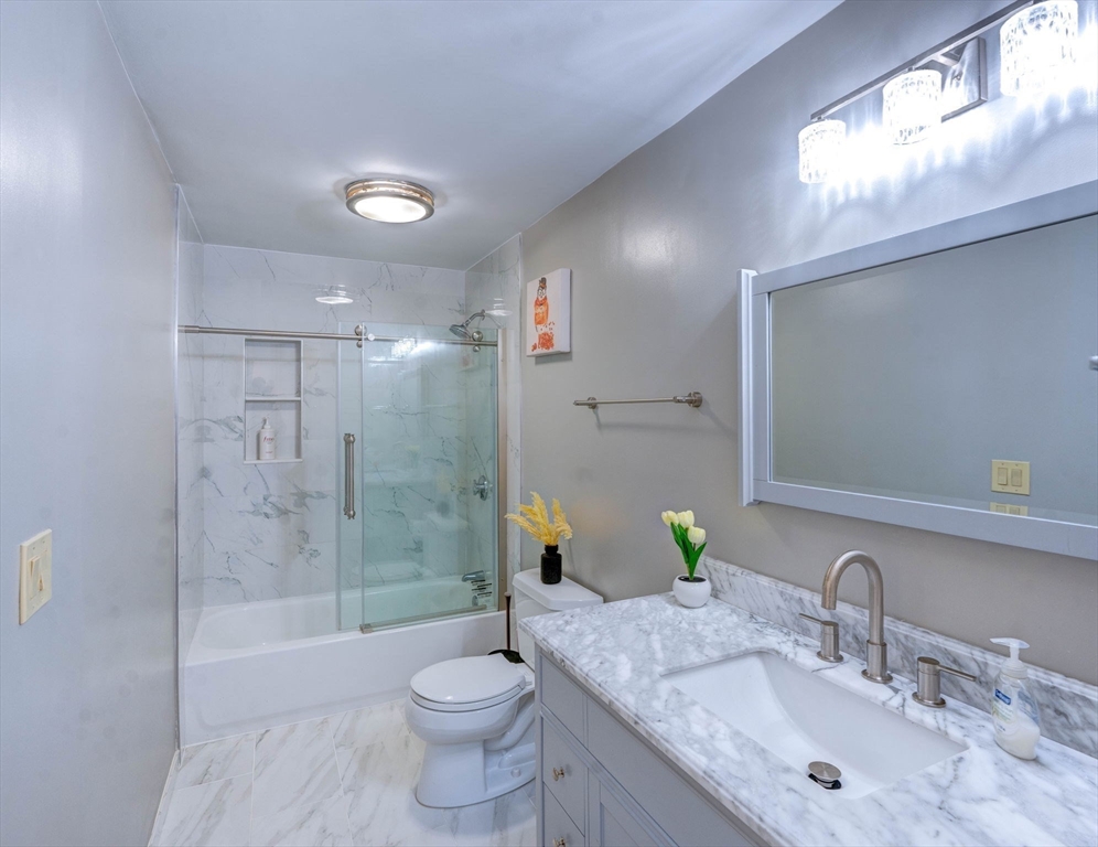 25 Church St # 2