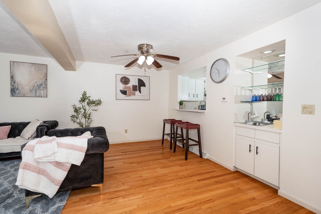 25 Church St # 2