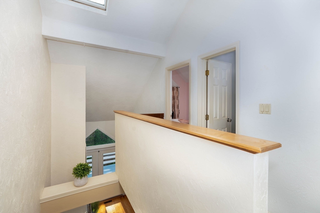 25 Church St # 2
