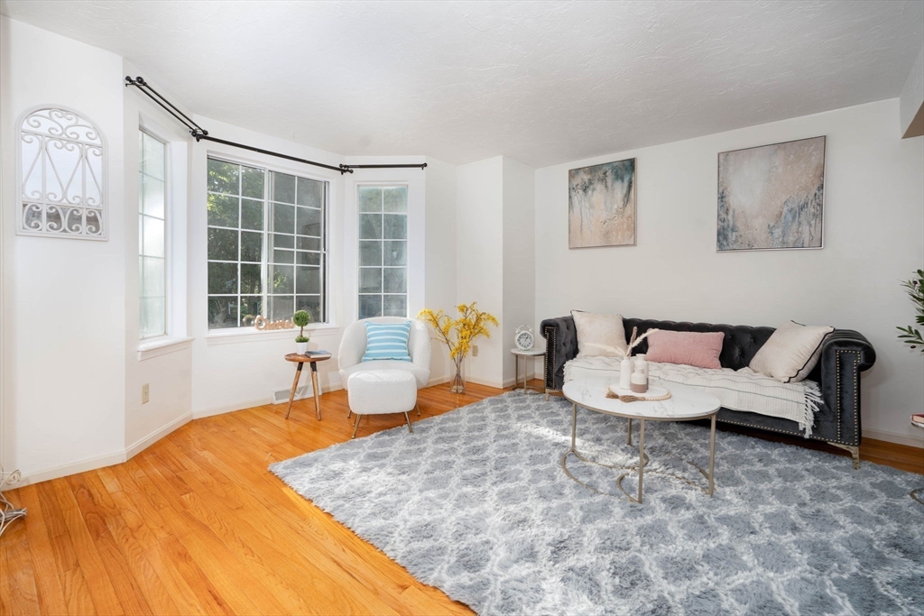 25 Church St # 2