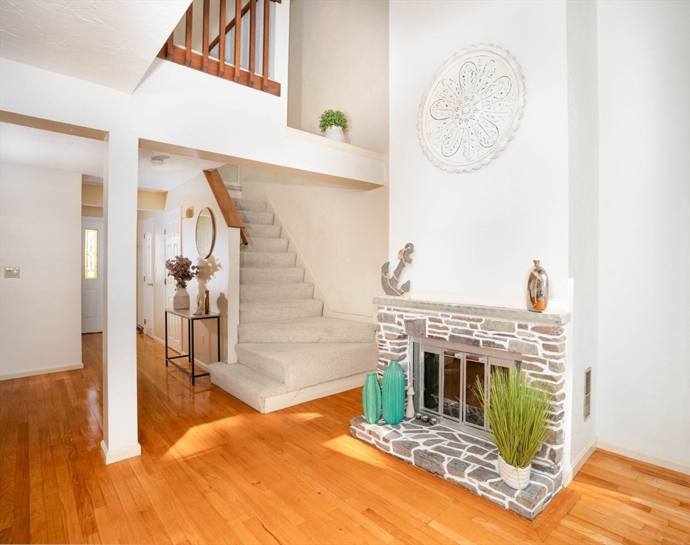 25 Church St # 2